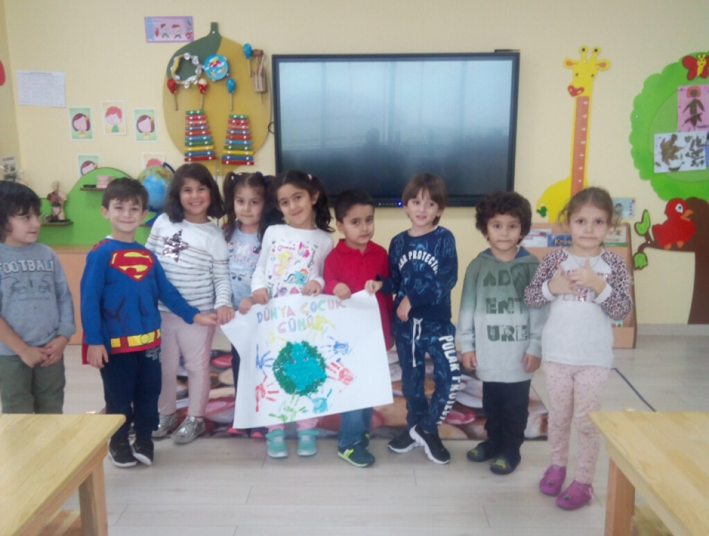 Çalışkan Arılar Sınıfı Dünya Çocuk Günü | İstanbul Pendik İlkokul...
