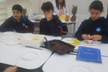 İngilizce Dersimizde Food Konusunu İşledik.