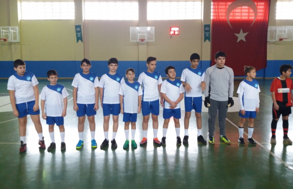 İlçe Milli Eğitim Salon Futbolu ( Futsal ) Turnuvası Başladı | İs...