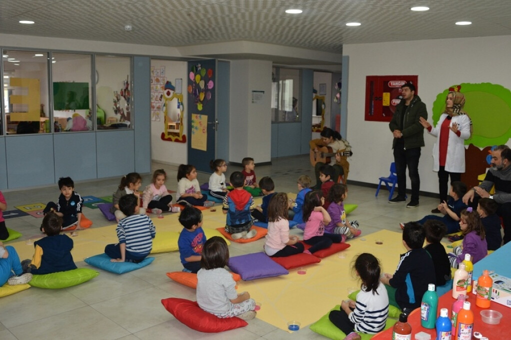 Minik Ressamlar | Kayseri Konaklar İlkokulu ve Ortaokulu | Özel O...