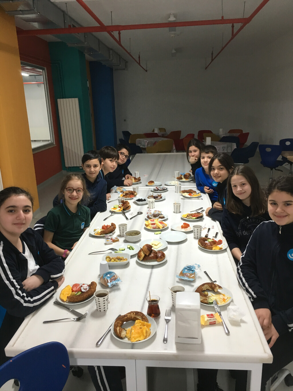 Kazanana Kahvaltı:) | Pendik İlkokulu ve Ortaokulu | Özel Okul