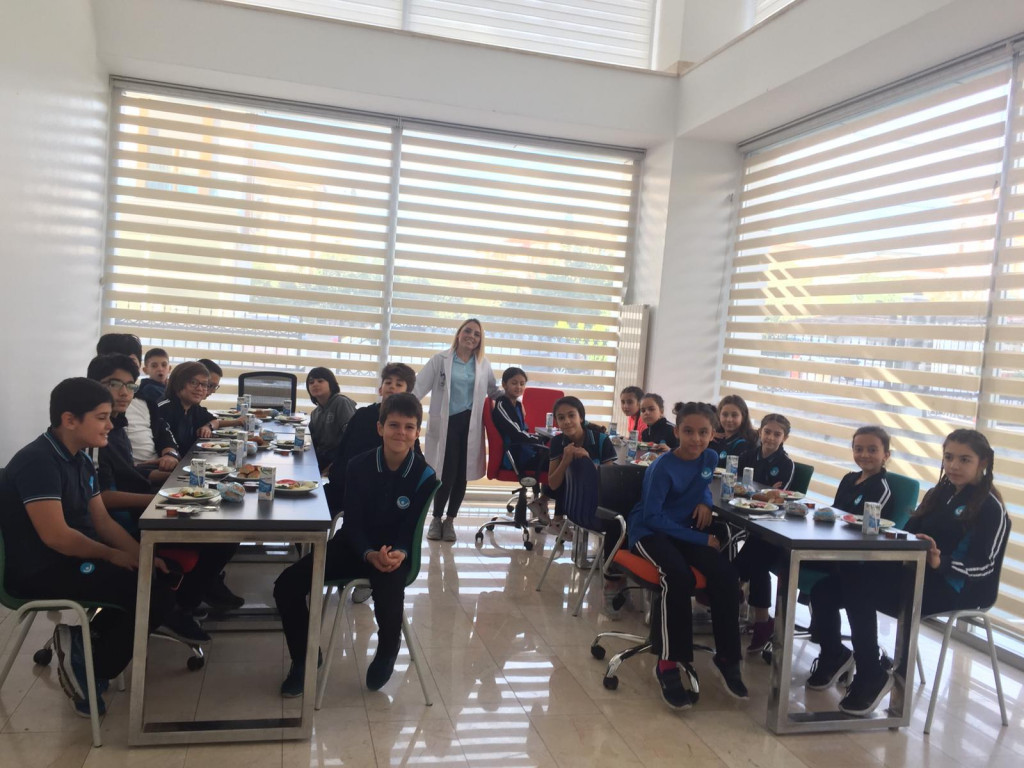 6-B Sınıfının Bol Kahkahalı Kahvaltısı | İstanbul Pendik İlkokulu...