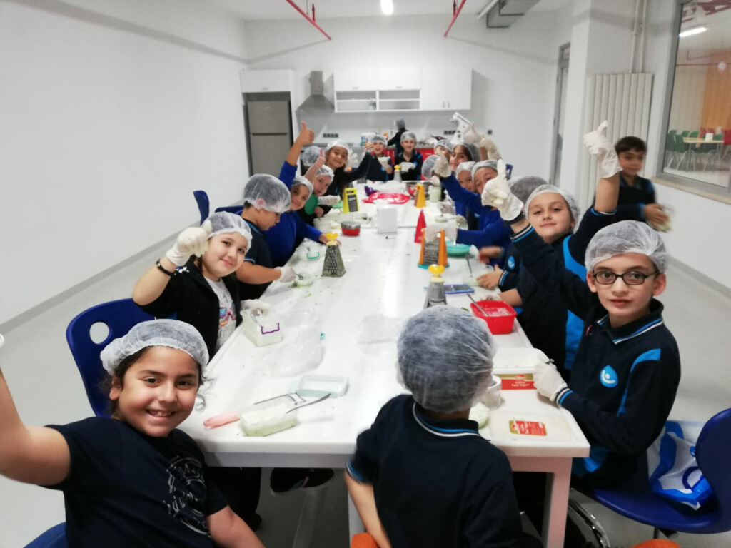 3-a Gastronomi Cacık Etkinliği | Pendik İlkokulu ve Ortaokulu | Ö...