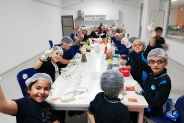 3-a Gastronomi Cacık Etkinliği | İstanbul Pendik İlkokulu ve Orta...