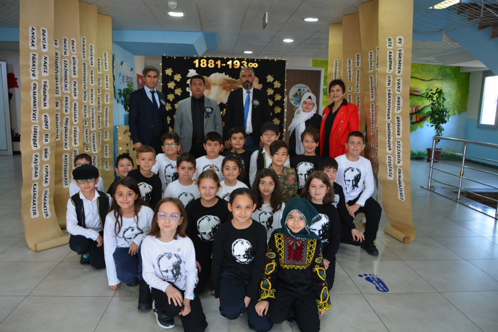 10 Kasım Atatürk'ü Anma Töreni | İyi Dersler | Özel Okul